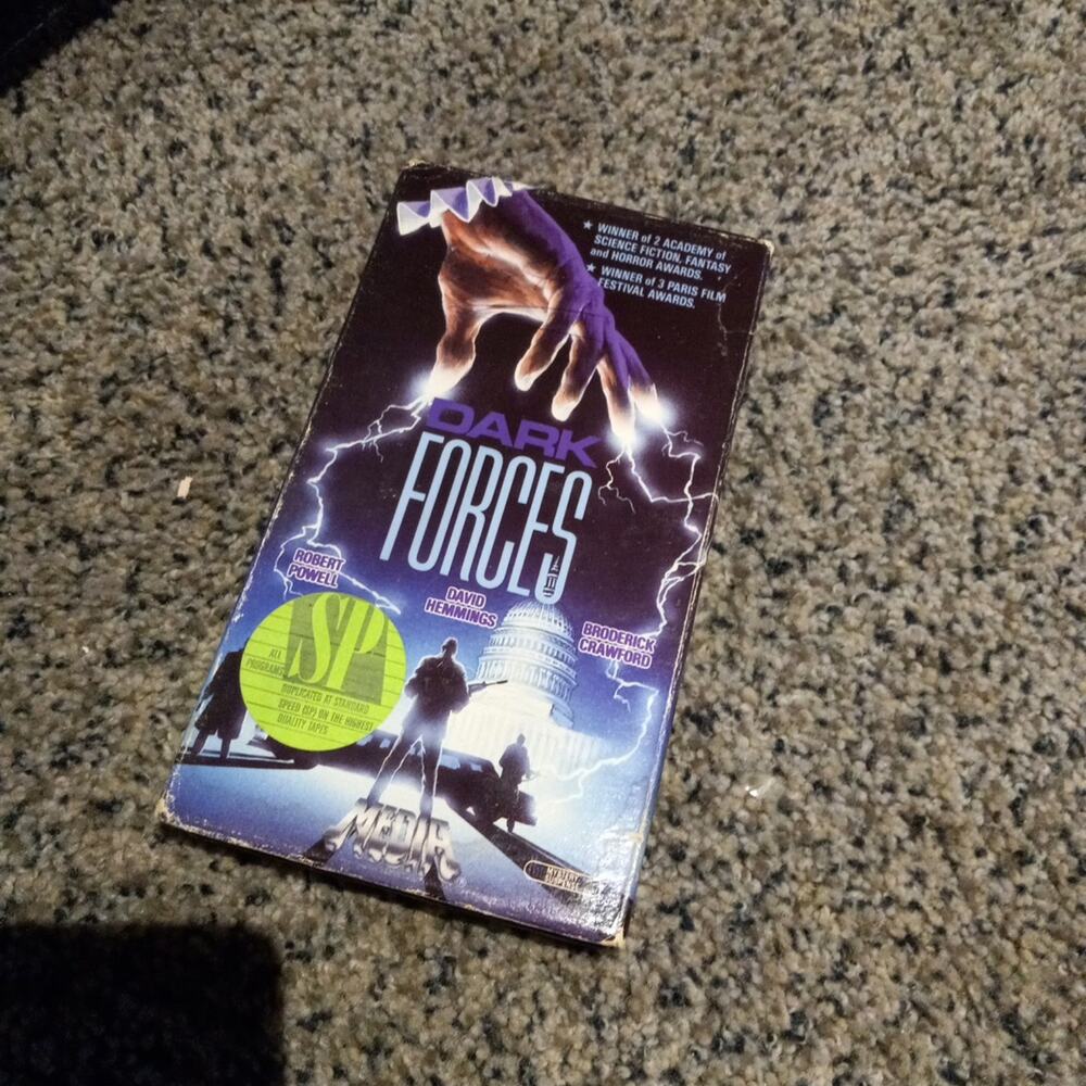 Dark Forces < VHS >
